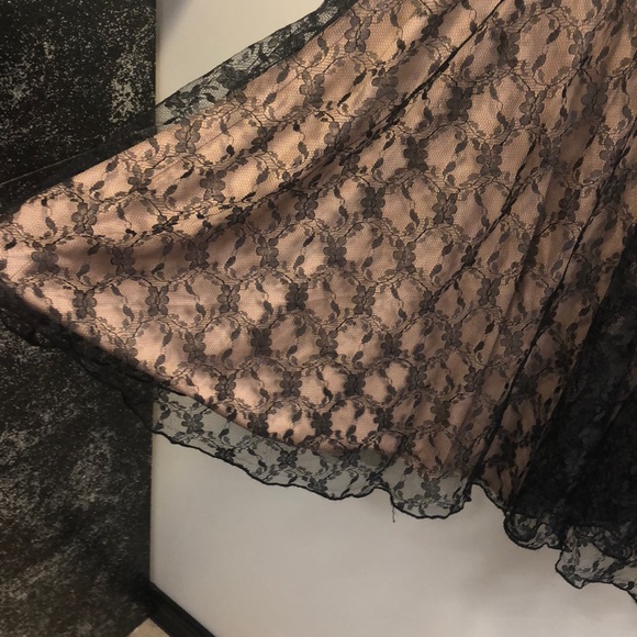 Appropriate behavior - Sleeveless dress - Picture 4 of 8